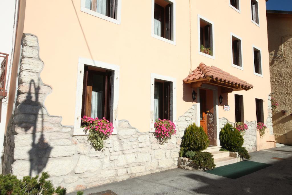 Happy Days Bed & Breakfast Mezzaselva Bagian luar foto